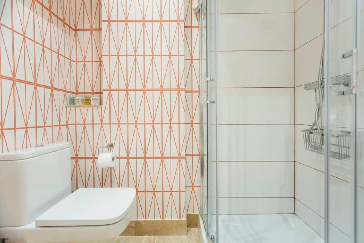 New With Height- 2Bd 1Bth- Pajaritos Apartment Seville Ngoại thất bức ảnh