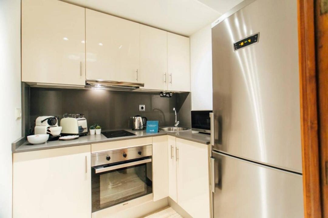 New With Height- 2Bd 1Bth- Pajaritos Apartment Seville Ngoại thất bức ảnh